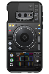 I need a DJ - Samsung Galaxy S10e