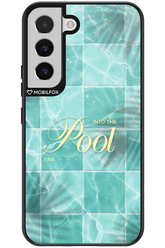 Into the Pool - Samsung Galaxy S22