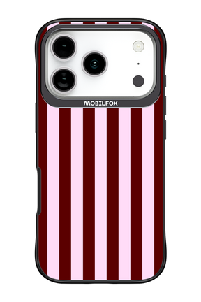 Circus Romance - Apple iPhone 17 Pro