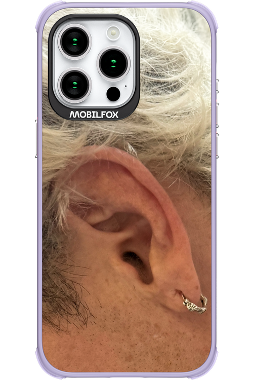 Ear - Apple iPhone 15 Pro Max