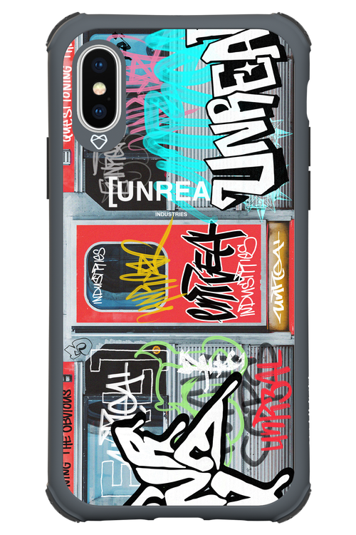 Train - Apple iPhone XS