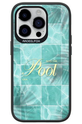 Into the Pool - Apple iPhone 14 Pro