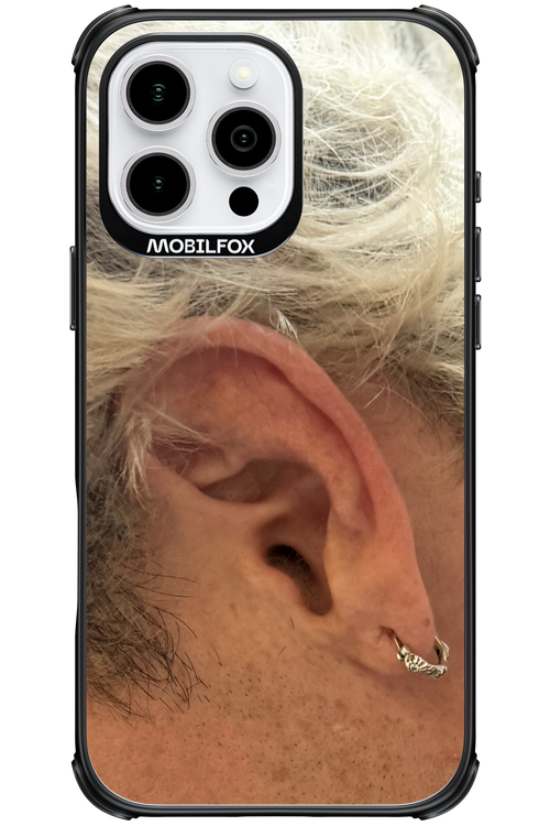 Ear - Apple iPhone 16 Pro Max