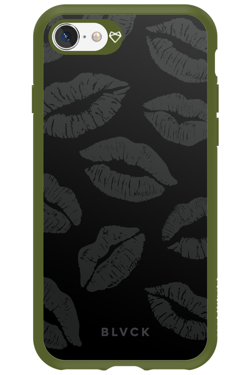 Dark Lips - Apple iPhone 8