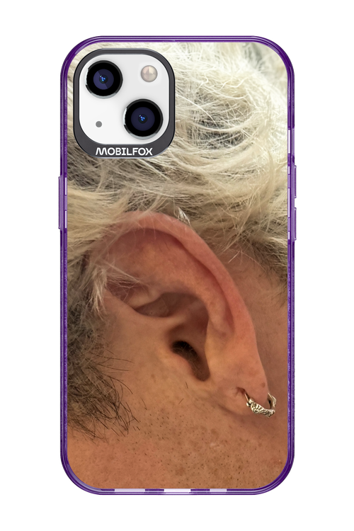 Ear - Apple iPhone 13