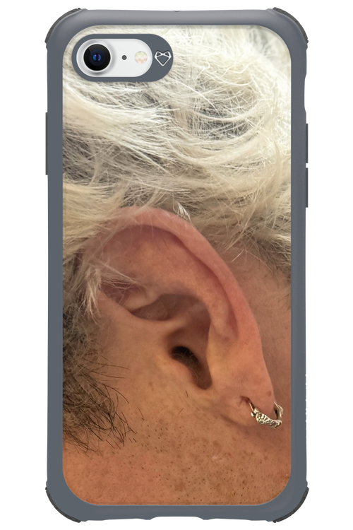 Ear - Apple iPhone 8