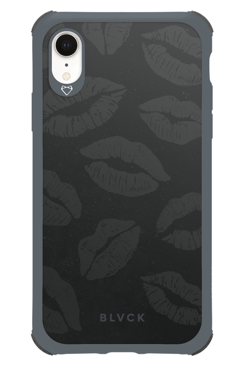 Dark Lips - Apple iPhone XR