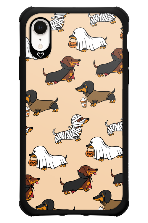 Scary Dachshund - Apple iPhone XR
