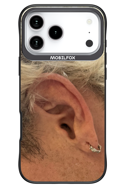 Ear - Apple iPhone 17 Pro Max