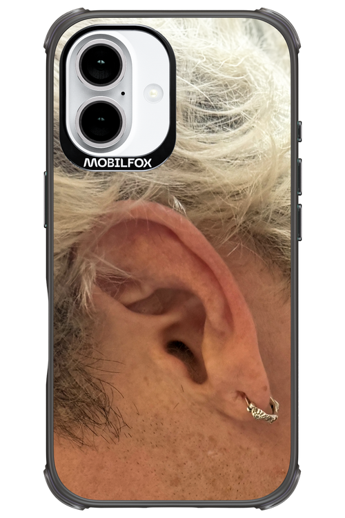 Ear - Apple iPhone 16