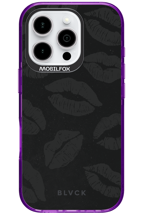 Dark Lips - Apple iPhone 16 Pro