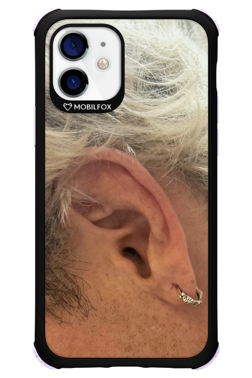 Ear - Apple iPhone 12