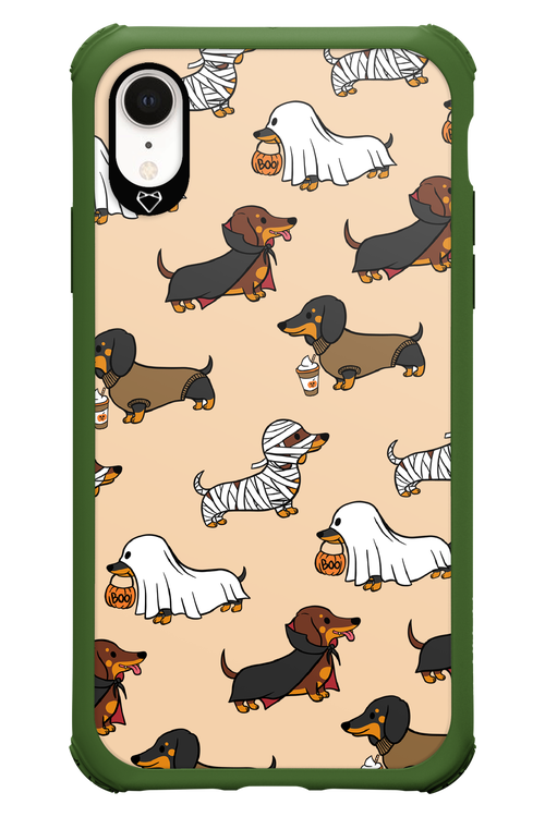 Scary Dachshund - Apple iPhone XR