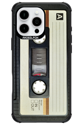 CASE 11 - Apple iPhone 16 Pro Max