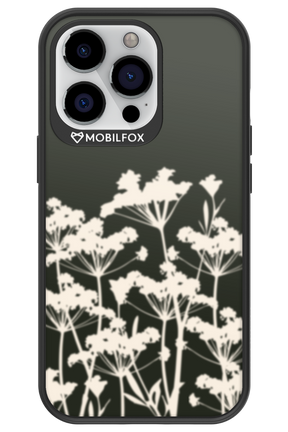 Midnight Bloom - Apple iPhone 13 Pro