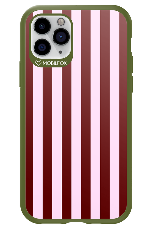 Circus Romance - Apple iPhone 11 Pro