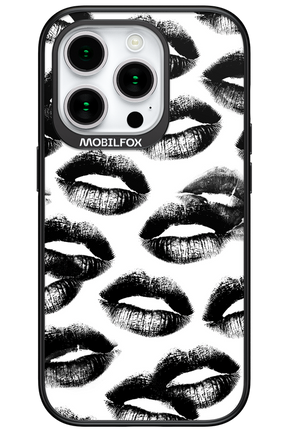 Ghost Kiss - Apple iPhone 15 Pro