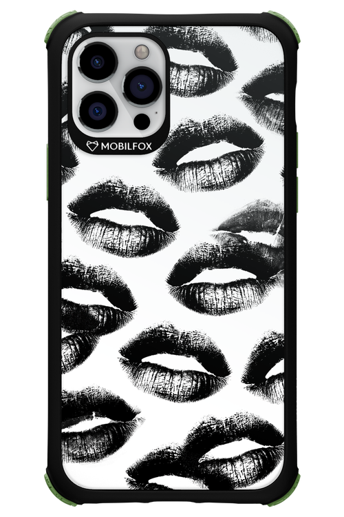 Ghost Kiss - Apple iPhone 12 Pro