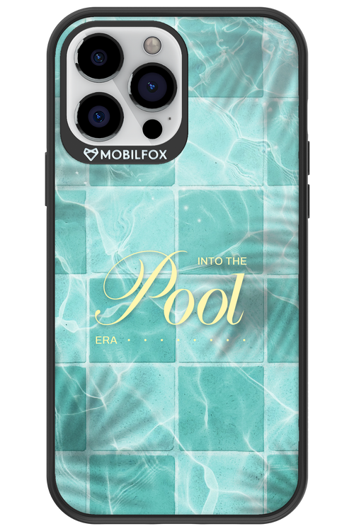 Into the Pool - Apple iPhone 13 Pro Max