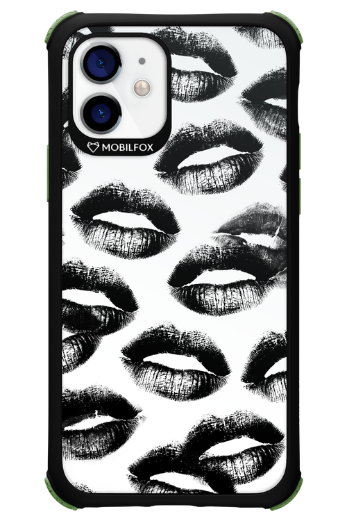 Ghost Kiss - Apple iPhone 12