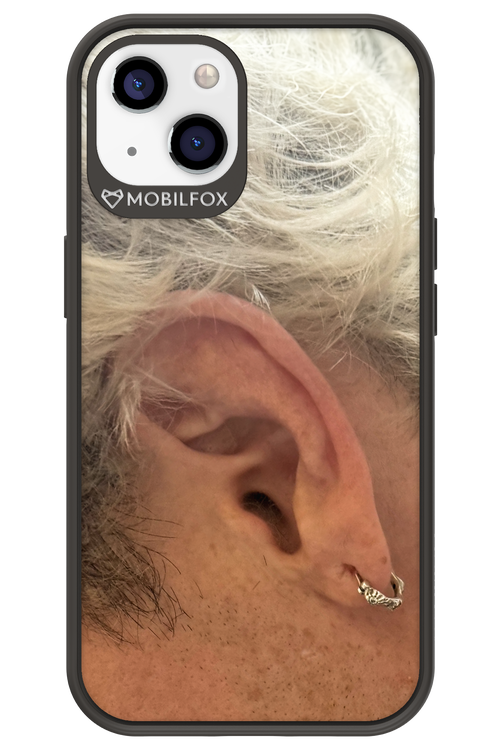 Ear - Apple iPhone 13