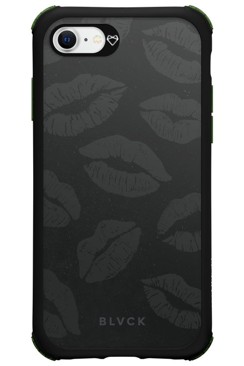 Dark Lips - Apple iPhone 8