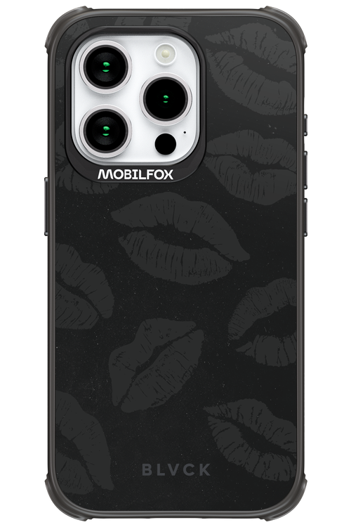 Dark Lips - Apple iPhone 15 Pro