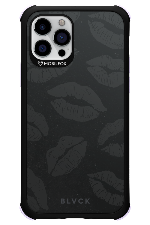 Dark Lips - Apple iPhone 12 Pro