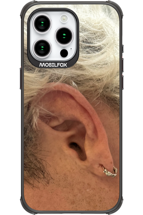 Ear - Apple iPhone 15 Pro Max