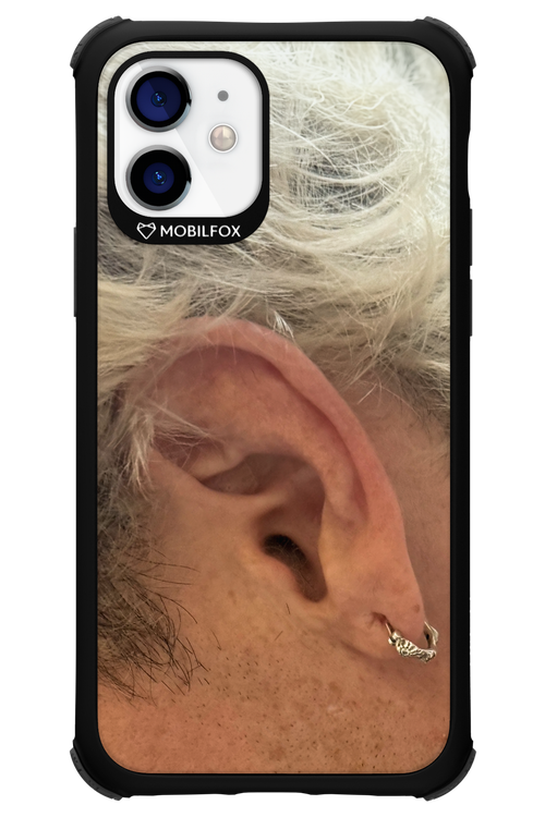 Ear - Apple iPhone 12