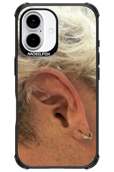 Ear - Apple iPhone 16