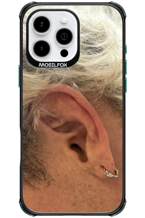 Ear - Apple iPhone 16 Pro Max