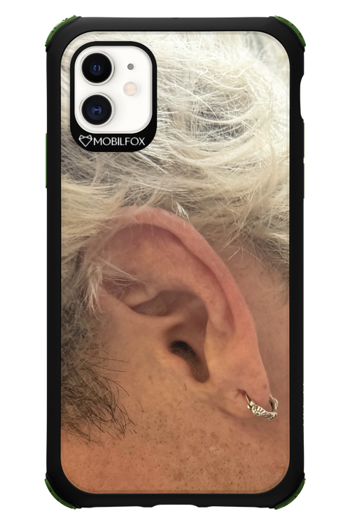 Ear - Apple iPhone 11