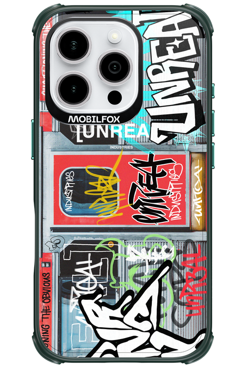 Train - Apple iPhone 16 Pro