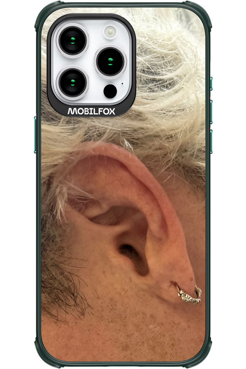 Ear - Apple iPhone 15 Pro Max