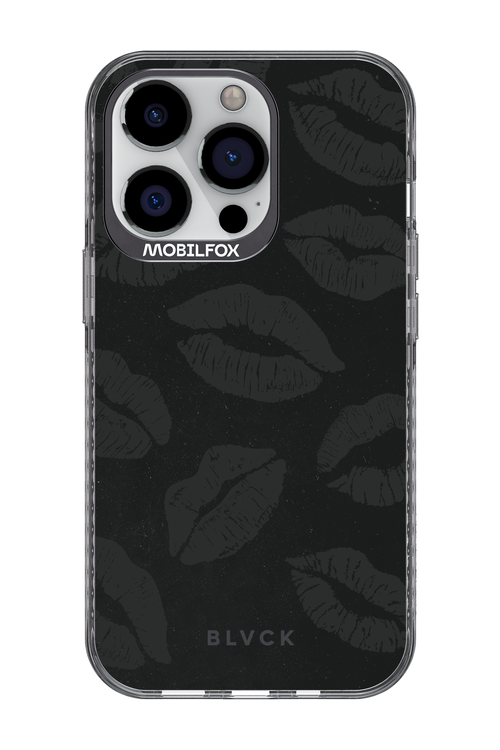 Dark Lips - Apple iPhone 13 Pro