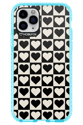 Checkered Heart - Apple iPhone 11 Pro