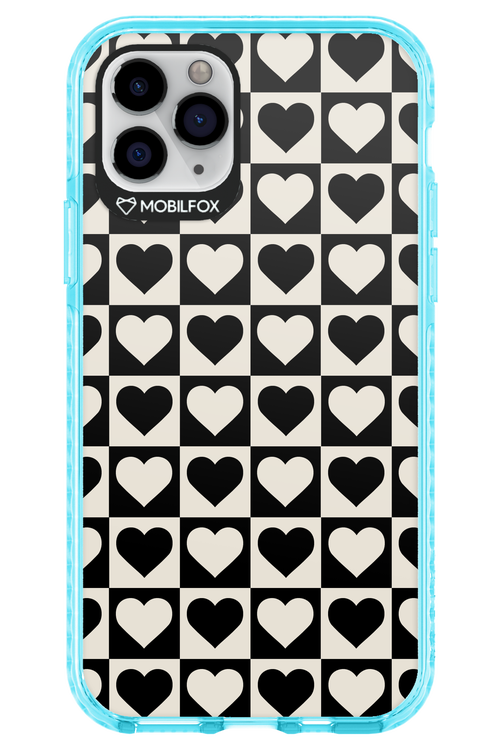 Checkered Heart - Apple iPhone 11 Pro