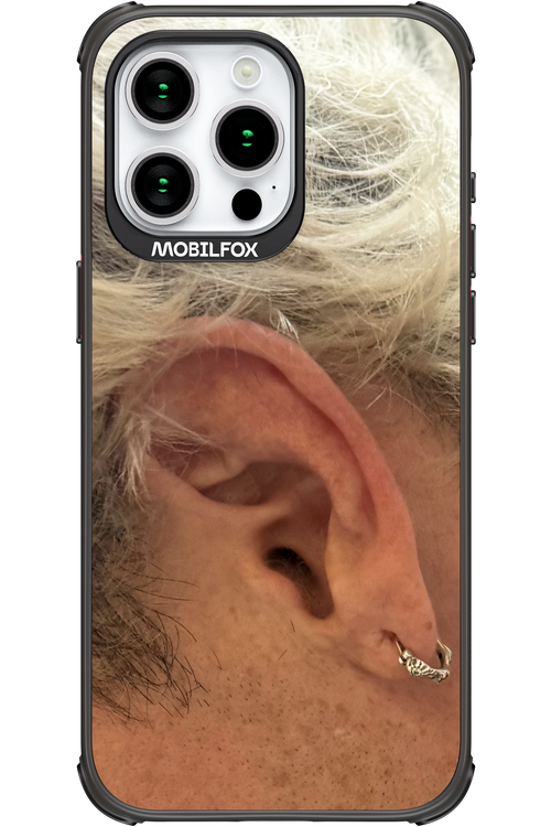 Ear - Apple iPhone 15 Pro Max