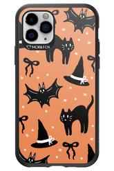 Cat & Bat - Apple iPhone 11 Pro