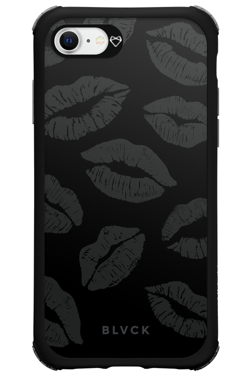 Dark Lips - Apple iPhone 8