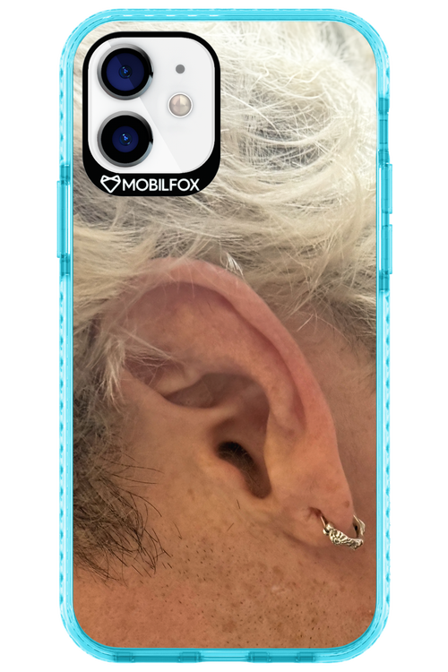 Ear - Apple iPhone 12