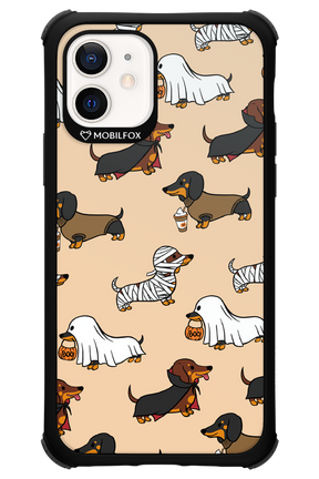 Scary Dachshund - Apple iPhone 12