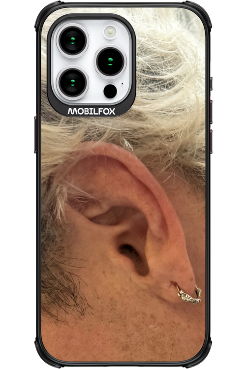 Ear - Apple iPhone 15 Pro Max