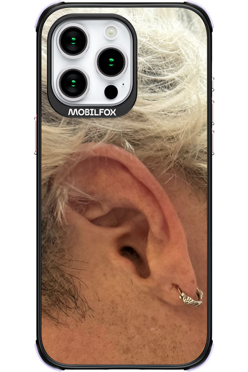 Ear - Apple iPhone 15 Pro Max