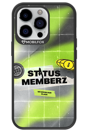 Status Memberz - Apple iPhone 13 Pro